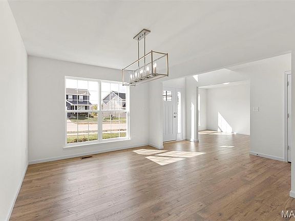 7th image of this home