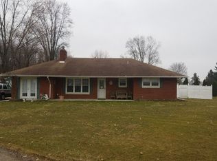 521 Blackhawk Rd, Beaver Falls, PA 15010