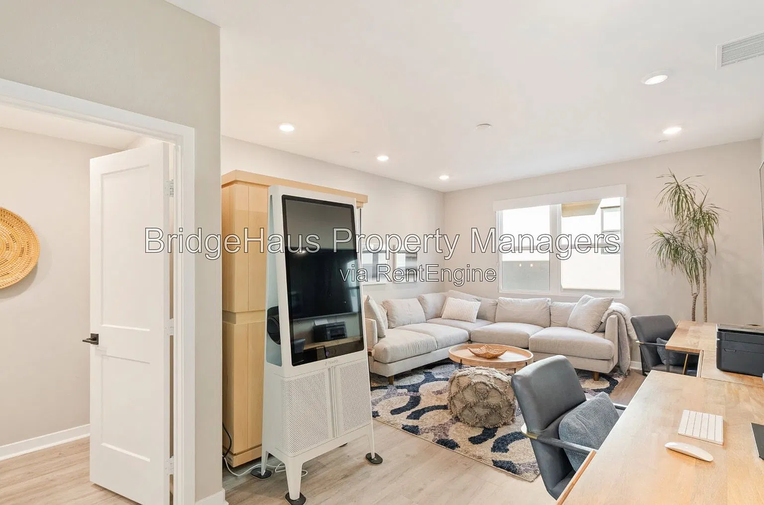 2 bed, 2.5 bath, 2015 sqft, $4,750 — Photo 4