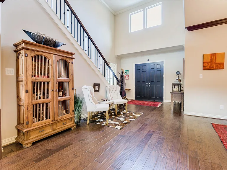 1826 Jade Hollow Ln — Photo 5