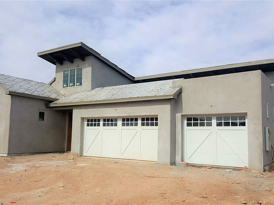2nd image of 3691 Santa Adriana Ave