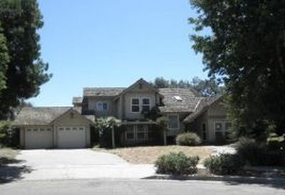 1042 Robinson Ct, Hanford, CA, 93230