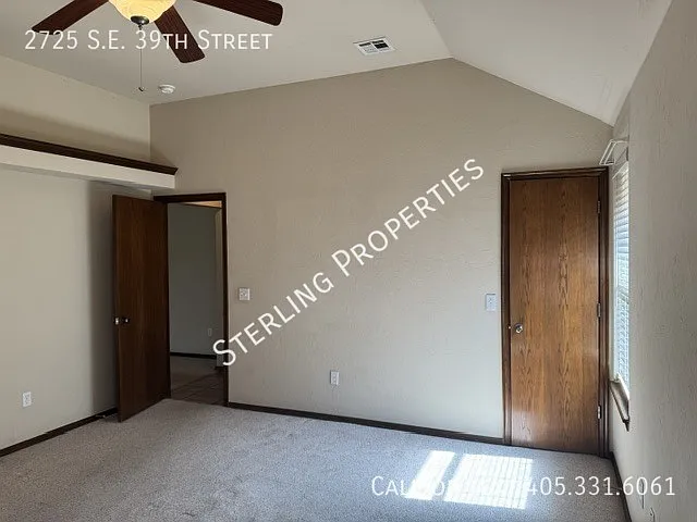 2725 SE 39th St — Photo 27
