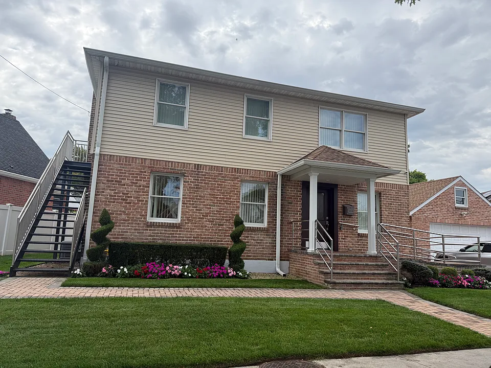 24208 Hillside Ave #2