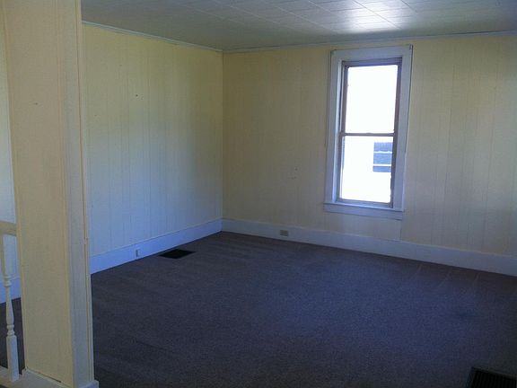 5th image of 104 Richland Ave