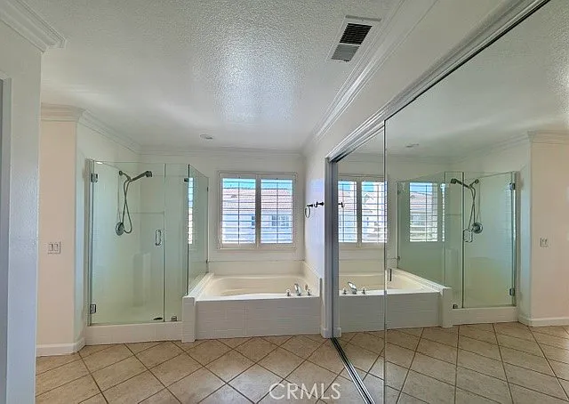 28 Granada — Photo 10