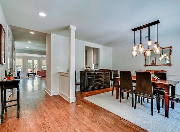 3rd image of 5606 Woodview Ave