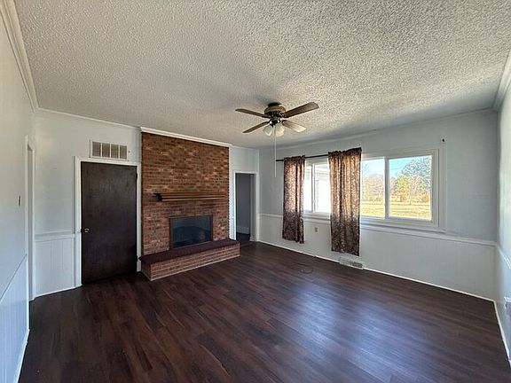 3rd image of 6941 Quail Park Dr