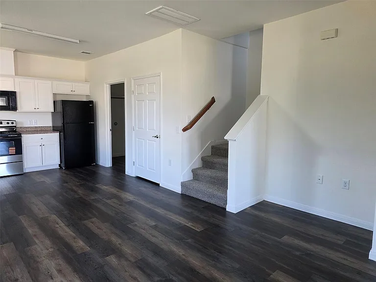 6303 White Oak Dr — Photo 6