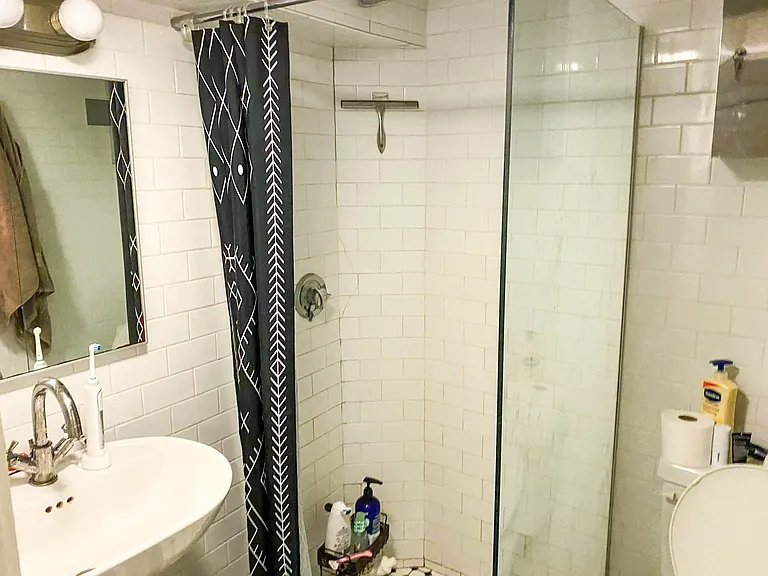 10 Wiget St #2 — Photo 4