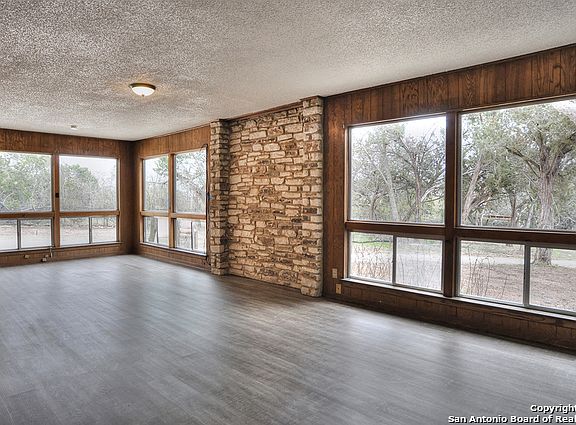 5th image of 115 Cypress Ln
