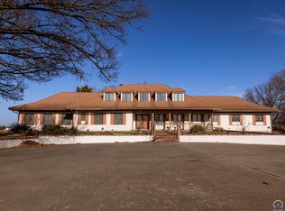 2420 W 24th Ave, Emporia, KS 66801