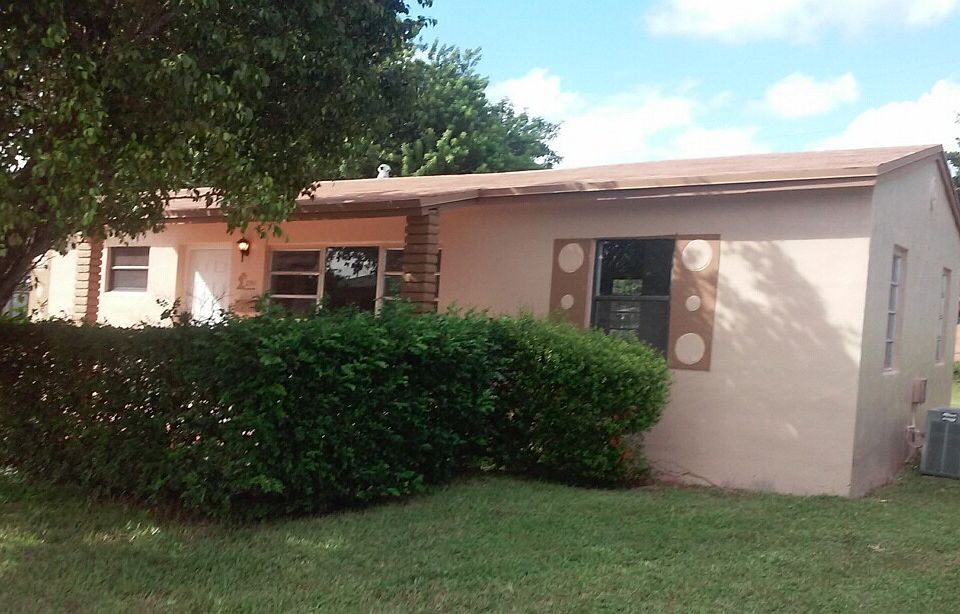 2nd image of 2911 NW 157th St