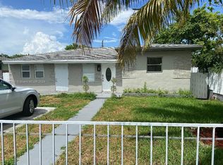 913 Foster Rd, Hallandale, FL 33009