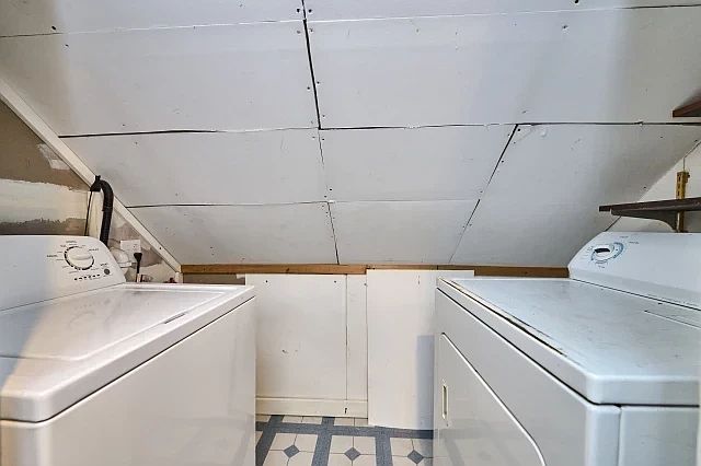 1st image of 778 E 4th St