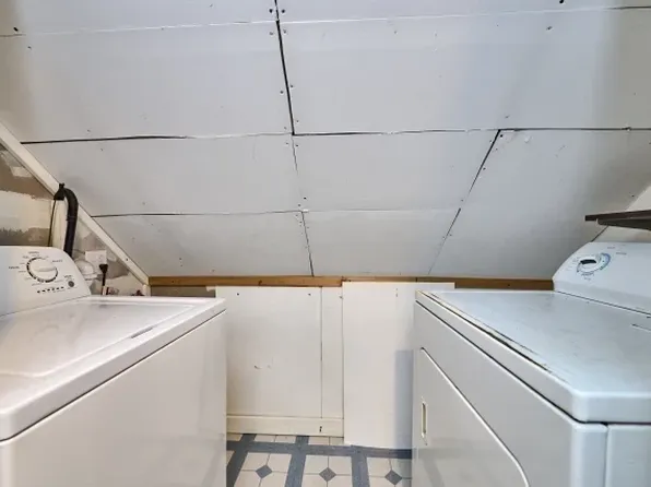 778 E 4th St, South Boston, MA 02127
