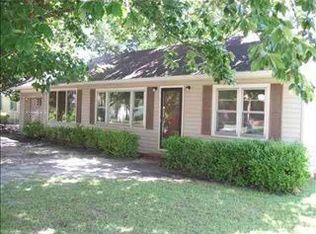 1060 Morton Dr, Hartsville, SC 29550