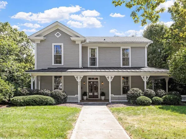 228 N Main St, Wake Forest, NC 27587