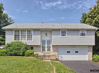 436 Pinehurst Rd, York, PA 17402