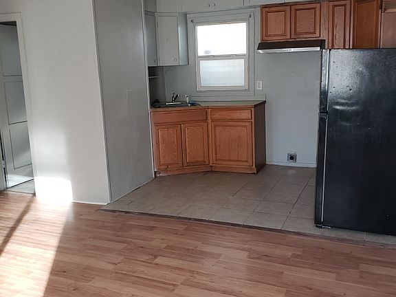 2nd image of 9717 Croft St S