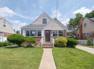359 Hendrickson Ave, Valley Stream, NY 11580