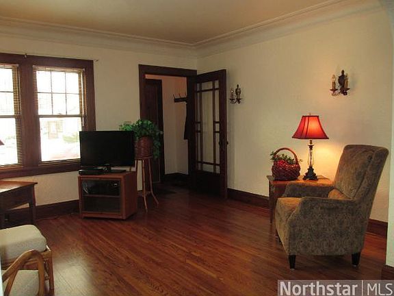4th image of 2735 Garfield St NE