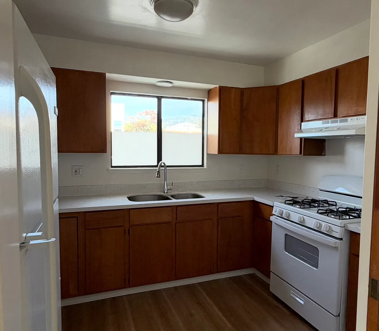 3456 Rhoda 3456a Ave — Photo 3