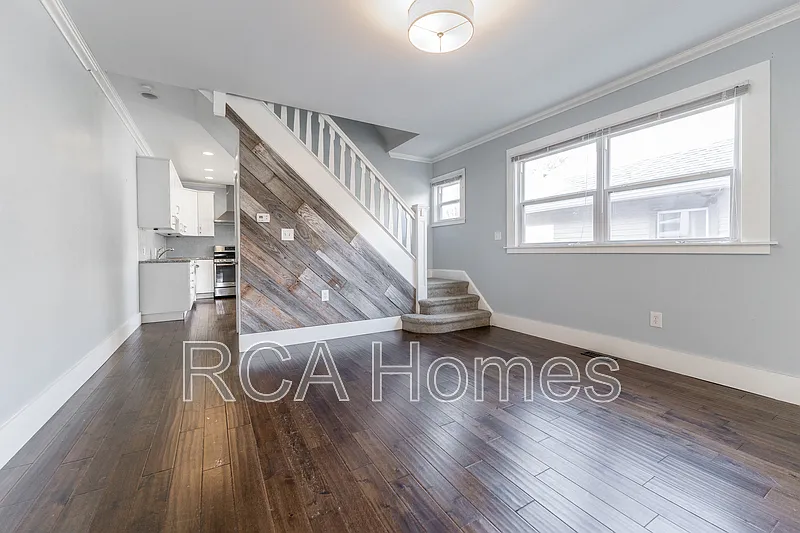 2 bed, 1.5 bath, 1800 sqft, $1,800 — Photo 3