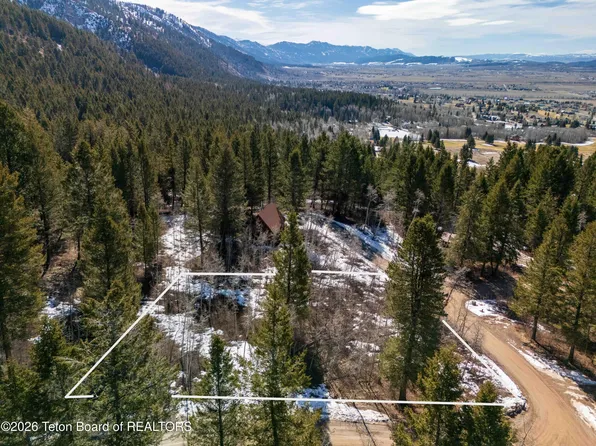 67 Redwood Rd, Thayne, WY 83127