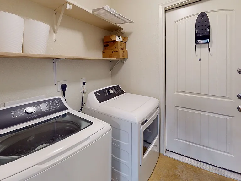 2703 Tara Dr — Photo 7