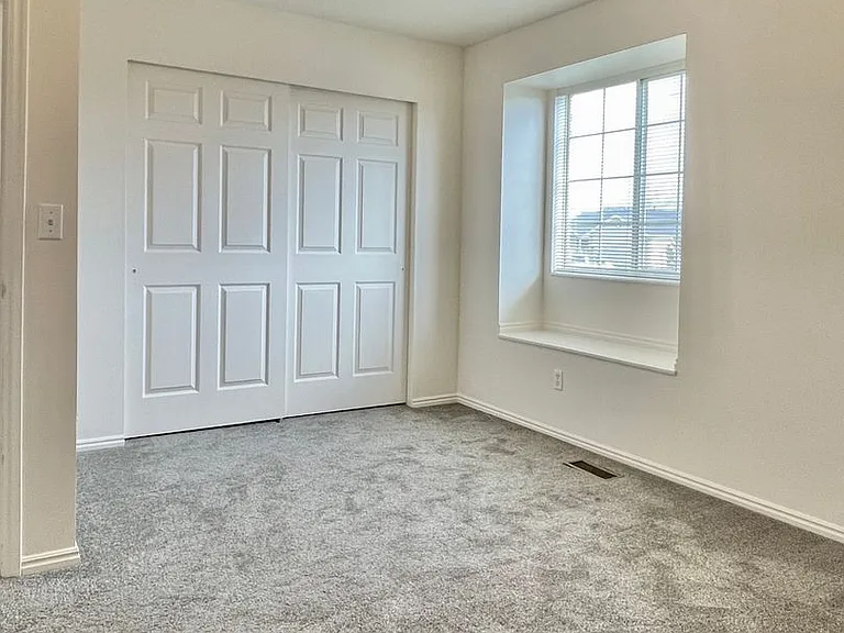 1516 S 4000 W — Photo 15