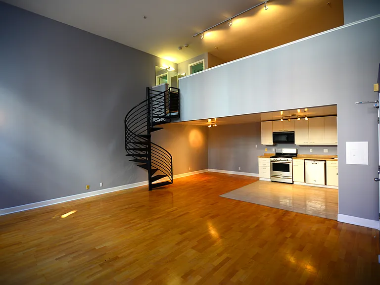 940 Natoma St #4 — Photo 3