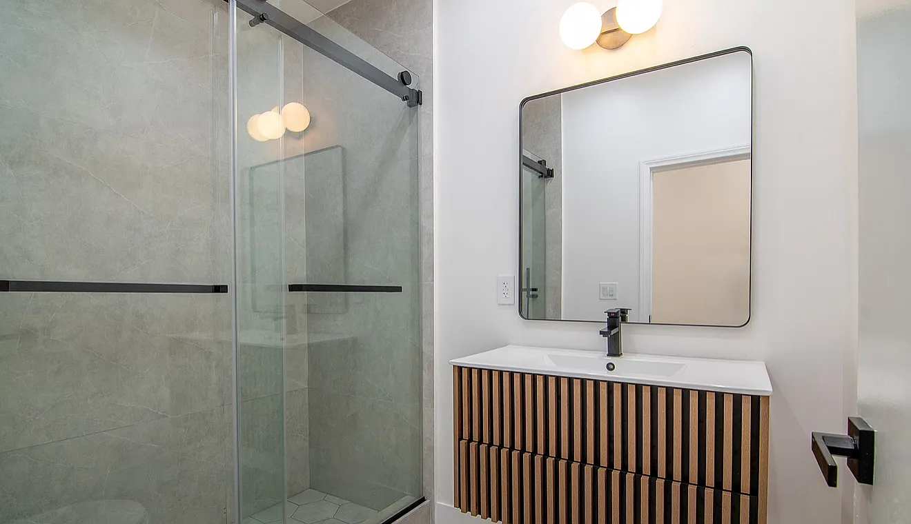 6686 Drexel Ave — Photo 4