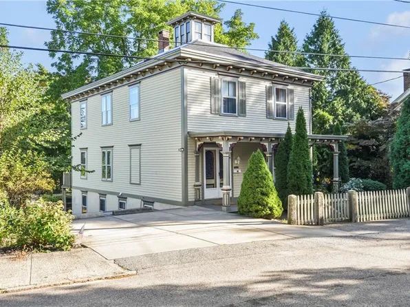 10 Prospect St, East Greenwich, RI 02818