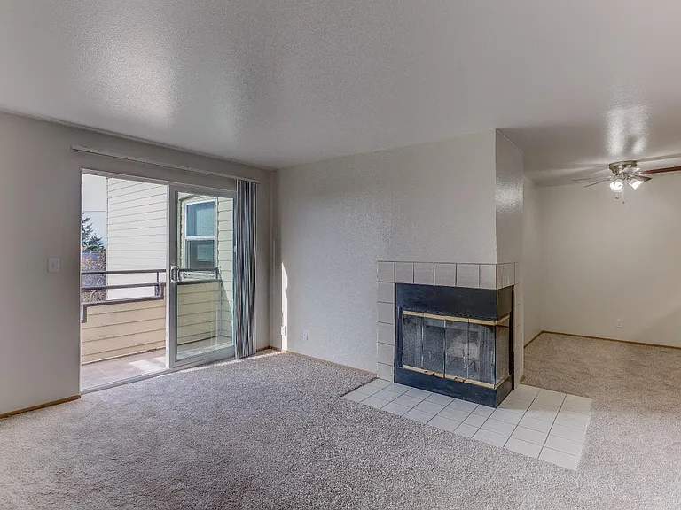 7524 35th Ave SW — Photo 7