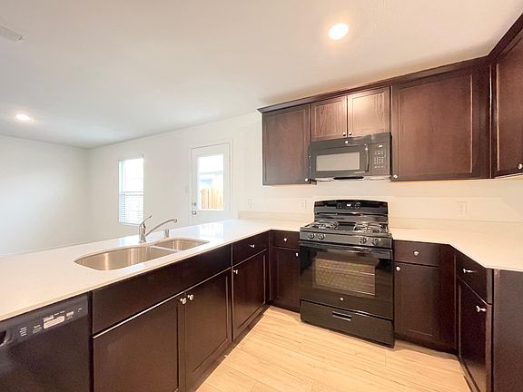 5th image of 5623 Elwood Dr