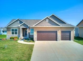 313 Hawthorne Cir, Gilbert, IA 50105