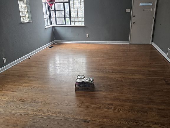 3rd image of 3805 Colonial Ave #3805