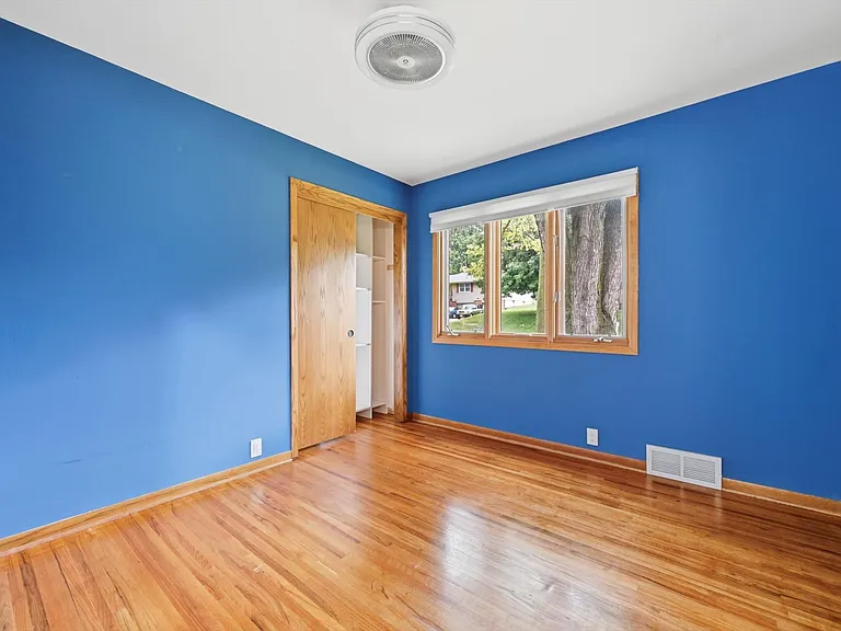 3315 S 104th Ave — Photo 11