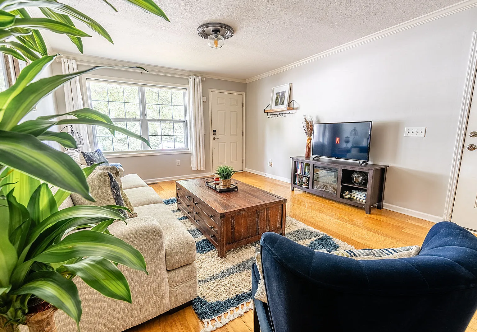 2 bed, 1022 sqft, $2,095 — Photo 4