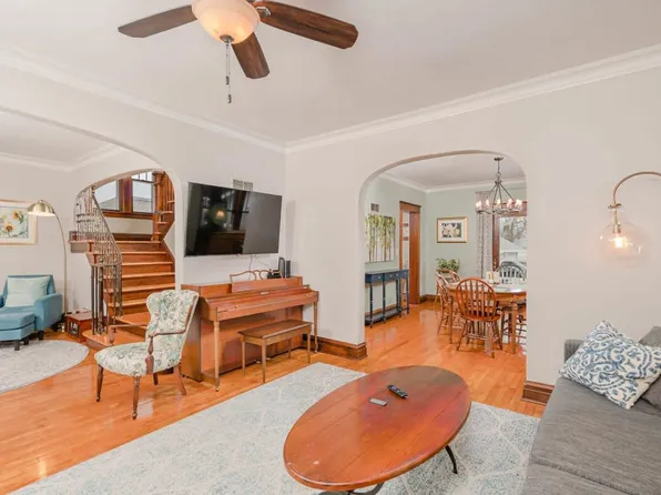 1113 Harney Ave #Id1061625p, Oshkosh, WI 54901