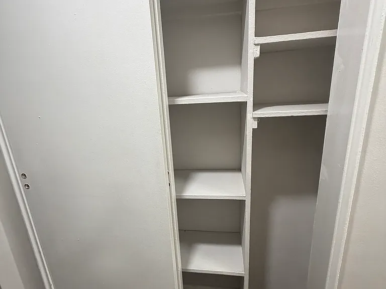 210 Broad Ave #3B — Photo 4
