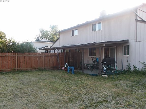 2nd image of 1721 SE Blairmont Dr