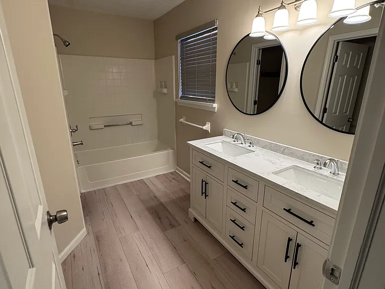 8023 Atwood Ct — Photo 3