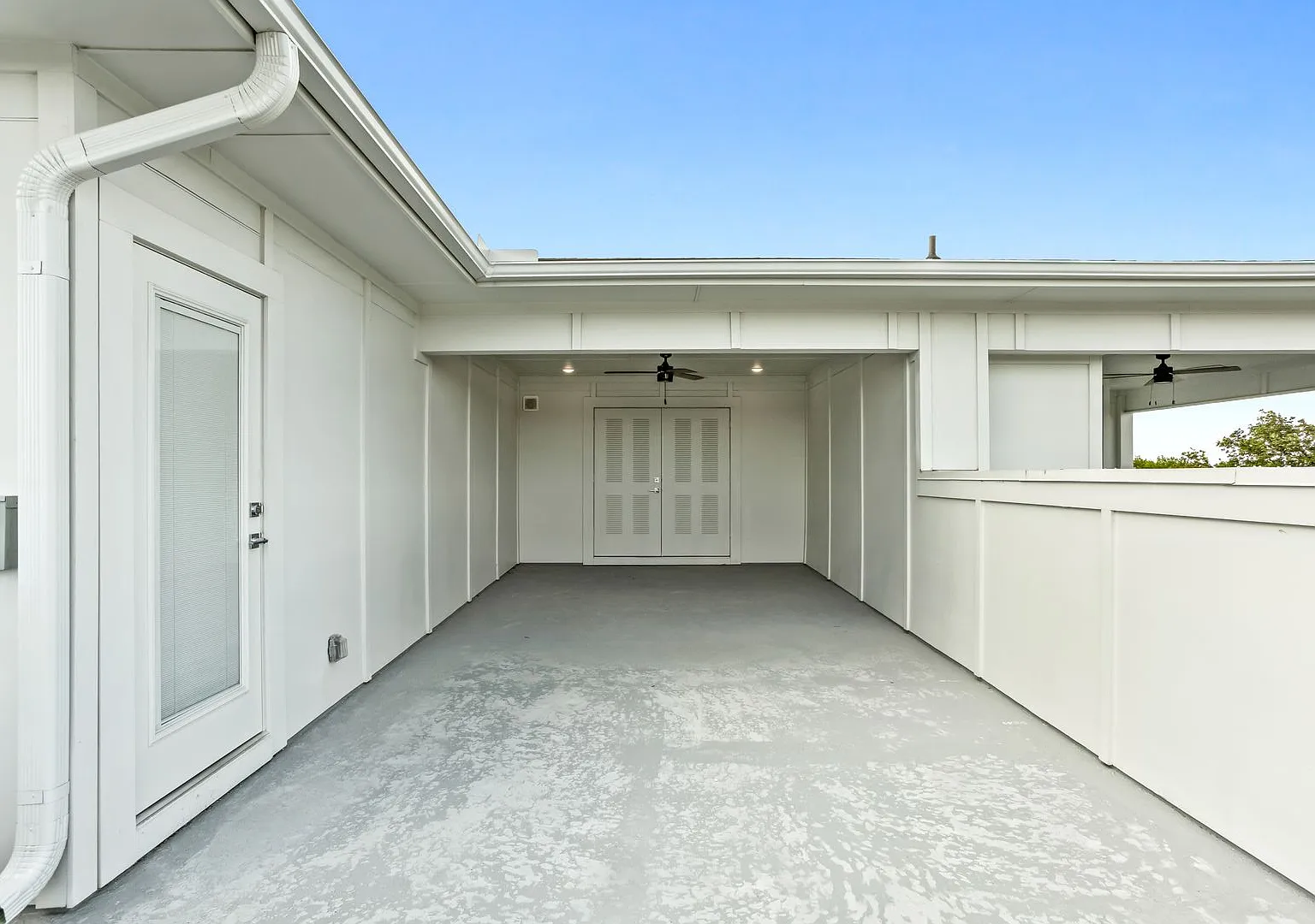 Benbrook 2400 - Unit 108 — Photo 4