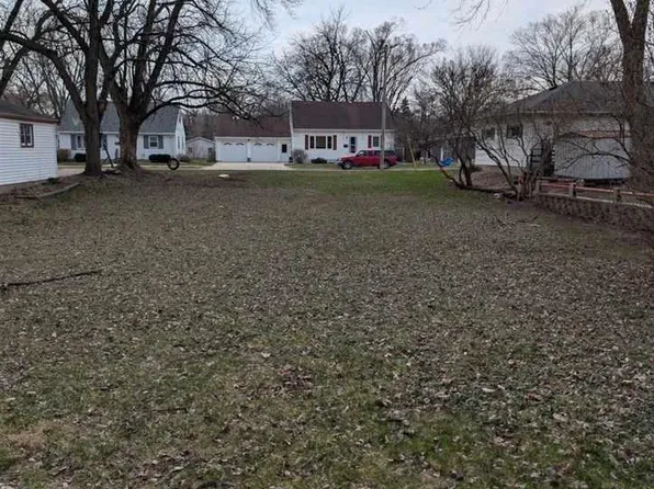 544 Harrison Ave, North Mankato, MN 56003