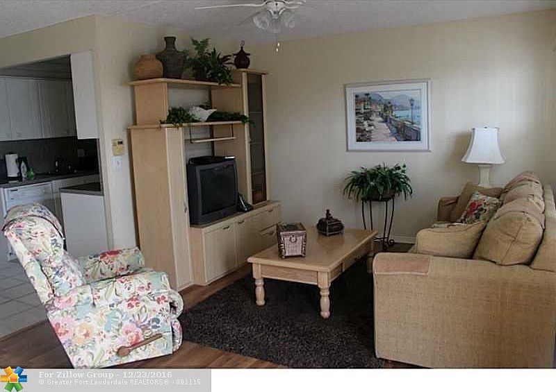 1st image of 229 Grantham Cir #B