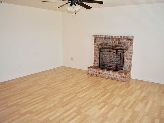 5th image of 15710 NE 74th St