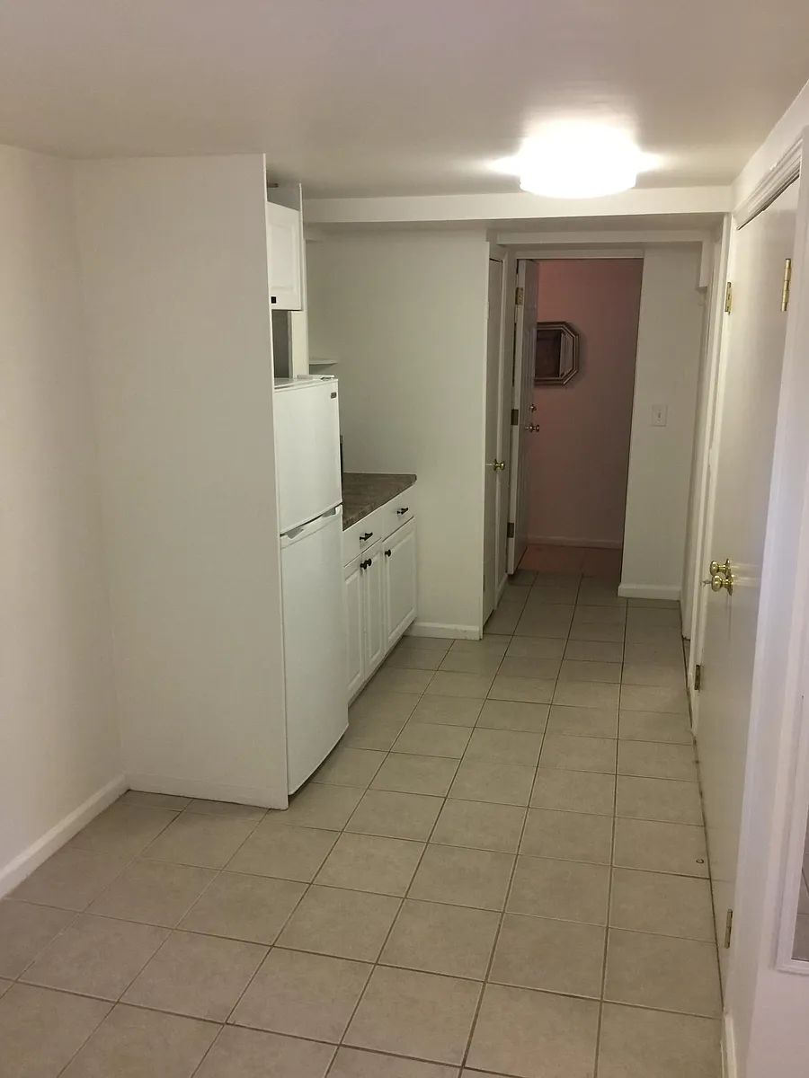 Building Photo - 78 Pine Hill Ave #B