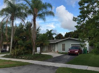 9124 SW 181st Ter, Palmetto Bay, FL 33157